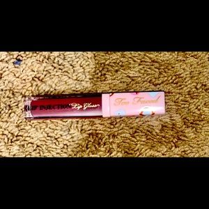 Too faced lip gloss